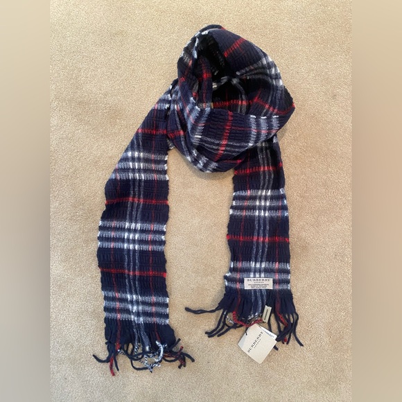 New! Authentic! Burberry check skiny long scarf - Picture 1 of 5
